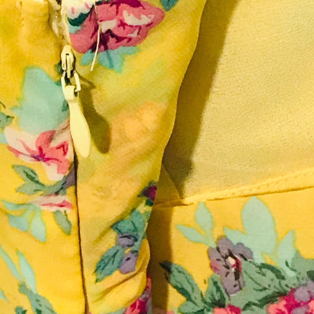 Dress - Picture 7 of 11